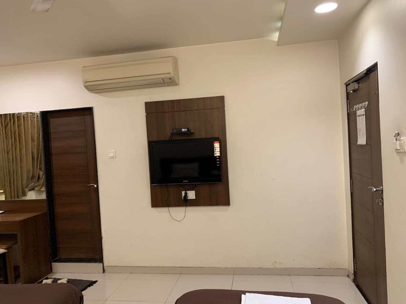 Hotel Sahyog Padra  ภายนอก รูปภาพ